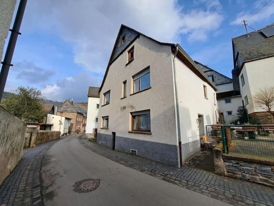 Haus Moselwald - 3 Bedrooms Enkirch Extérieur photo